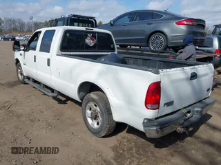 2004 Ford F-250 XL z VIN 1FTNW20PX4EB22435, wystawiony jako IAAI lot #41727810 z przebiegiem 199 800 mil mil oraz . Historia ofert i sprzedaży dostępna na DreamBid. Obrazek 3.