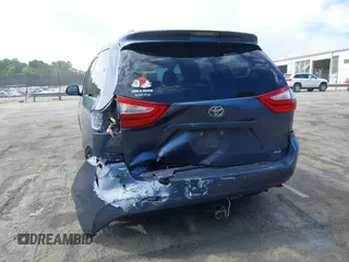 2016 Toyota Sienna XLE z VIN 5TDYK3DC0GS766059, wystawiony jako IAAI lot #42214738 z przebiegiem 143 001 mil mil oraz . Historia ofert i sprzedaży dostępna na DreamBid. Obrazek 6.