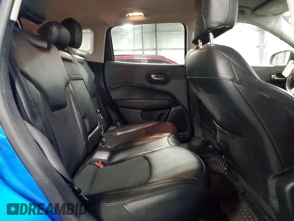 2019 Jeep Compass Latitude z VIN 3C4NJDBB5KT682761, wystawiony jako Copart lot #54746755 z przebiegiem 95 271 mil mil oraz Szkoda całkowita • Salvage title. Historia ofert i sprzedaży dostępna na DreamBid. Obrazek 11.