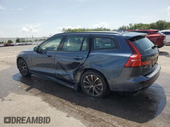 2019 Volvo V60 Momentum z VIN YV1102EK8K1337288, wystawiony jako Copart lot #59759465 z przebiegiem 31 050 mil mil oraz Szkoda całkowita • Salvage title. Historia ofert i sprzedaży dostępna na DreamBid. Obrazek 2.