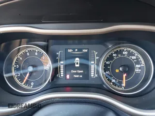 2017 Jeep Cherokee Latitude с VIN 1C4PJLCS6HW548071, выставлен на аукционе IAAI как лот 41679113 с пробегом 79 491 миль миль и . История ставок и продаж доступна на DreamBid. Изображение 7.