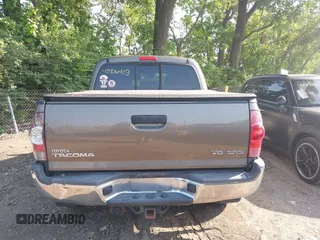 2014 Toyota Tacoma with VIN 5TFLU4EN2EX108616, listed as a IAAI auction lot 42456403 with 112,074 mi miles and . Bid and sale history available at DreamBid. Image 16.