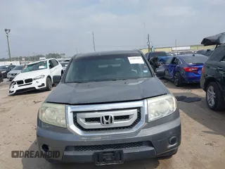 2011 Honda Pilot LX with VIN 5FNYF4H24BB098145, listed as a IAAI auction lot 41805201 with 144,920 mi miles. Bid and sale history available at carsss.com. Image 12.