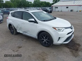 2016 Toyota RAV4 SE z VIN JTMJFREV6GJ054516, wystawiony jako IAAI lot #42522178 z przebiegiem 158 781 mil mil oraz . Historia ofert i sprzedaży dostępna na DreamBid. Obrazek 1.