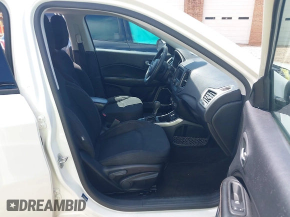 2018 Jeep Compass Sport с VIN 3C4NJCABXJT123085, выставлен на аукционе IAAI как лот 42321682 с пробегом 96 813 миль миль и . История ставок и продаж доступна на DreamBid. Изображение 5.