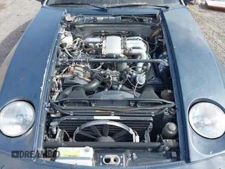 1982 Porsche 928 z VIN WP0JA0926CS821506, wystawiony jako IAAI lot #41903954 z przebiegiem 64 814 mil mil oraz . Historia ofert i sprzedaży dostępna na DreamBid. Obrazek 10.