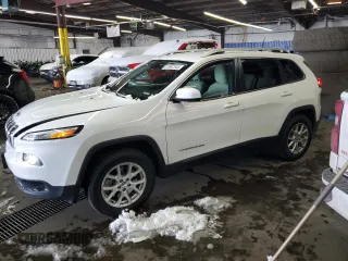2017 Jeep Cherokee Latitude с VIN 1C4PJMCS7HW555326, выставлен на аукционе Copart как лот 87687345 с пробегом 89 717 миль миль и Списание • Salvage title. История ставок и продаж доступна на DreamBid. Изображение 1.