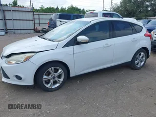 2013 Ford Focus SE with VIN 1FADP3K20DL286326, listed as a IAAI auction lot 42169951 with 191,848 mi miles. Bid and sale history available at carsss.com. Image 2.