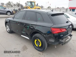 2018 Audi Q5 Premium with VIN WA1ANAFY1J2141197, listed as a IAAI auction lot 41427699 with 85,263 mi miles. Bid and sale history available at carsss.com. Image 3.