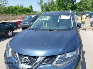 2016 Nissan Rogue SV with VIN KNMAT2MV2GP692275, listed as a IAAI auction lot 42171702 with 33,413 mi miles. Bid and sale history available at carsss.com. Image 6.
