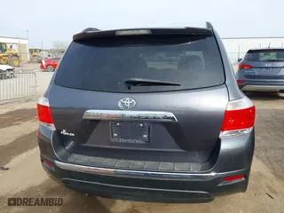 2013 Toyota Highlander with VIN 5TDZK3EH3DS142136, listed as a IAAI auction lot 41801734 with 158,735 mi miles. Bid and sale history available at carsss.com. Image 17.