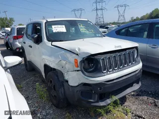 2018 Jeep Renegade Sport with VIN ZACCJBAB9JPJ43401, listed as a IAAI auction lot 40291540 with 45,482 mi miles. Bid and sale history available at carsss.com. Image 1.