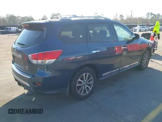 2013 Nissan Pathfinder SV with VIN 5N1AR2MM2DC607889, listed as a IAAI auction lot 41828129 with 210,513 mi miles. Bid and sale history available at carsss.com. Image 4.