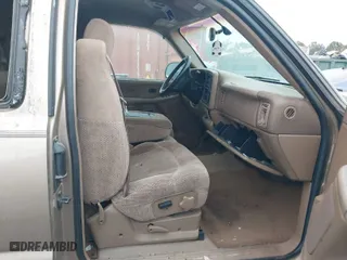 1999 Chevrolet Silverado 1500 LS with VIN 2GCEK19T0X1141250, listed as a IAAI auction lot 41542235 with 1 mi miles. Bid and sale history available at carsss.com. Image 5.