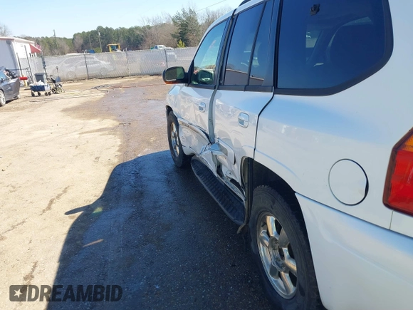 2002 GMC Envoy SLT with VIN 1GKDS13S622507379, listed as a IAAI auction lot 41641163 with 201,089 mi miles. Bid and sale history available at carsss.com. Image 18.