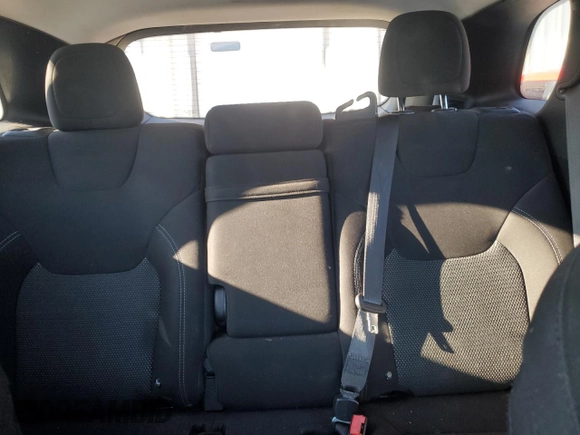 2019 Jeep Cherokee Latitude with VIN 1C4PJLCB2KD204577, listed as a Copart auction lot 41619435 with 143,501 mi miles and Salvage Title. Bid and sale history available at carsss.com. Image 10.