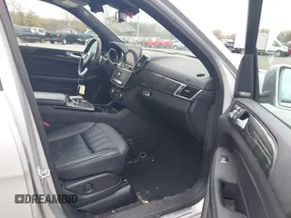 2017 Mercedes-Benz GLS 450 с VIN 4JGDF6EE8HA832064, выставлен на аукционе IAAI как лот 42016947 с пробегом 141 574 миль миль и . История ставок и продаж доступна на DreamBid. Изображение 5.