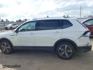 2024 Volkswagen Tiguan Wolfsburg Edition with VIN 3VV5B7AX8RM233687, listed as a IAAI auction lot 41504709 with 2,387 mi miles. Bid and sale history available at carsss.com. Image 14.