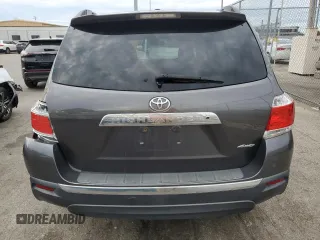 2012 Toyota Highlander z VIN 5TDBK3EH4CS114863, wystawiony jako Copart lot #56175355 z przebiegiem 168 327 mil mil oraz Szkody całkowita. Historia ofert i sprzedaży dostępna na DreamBid. Obrazek 6.