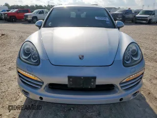 2012 Porsche Cayenne z VIN WP1AA2A22CLA02105, wystawiony jako Copart lot #59392595 z przebiegiem 147 927 mil mil oraz Czysty tytuł • Clean title. Historia ofert i sprzedaży dostępna na DreamBid. Obrazek 5.