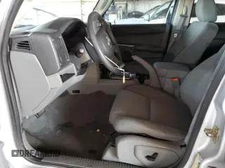 2006 Jeep Commander с VIN 1J8HH48K66C130177, выставлен на аукционе Copart как лот 59724265 с пробегом 151 228 миль миль и Списание • Salvage title. История ставок и продаж доступна на DreamBid. Изображение 7.