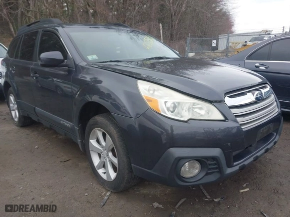 2013 Subaru Outback 2.5i Premium with VIN 4S4BRBGC7D3213103, listed as a IAAI auction lot 42025151 with 204,043 mi miles. Bid and sale history available at carsss.com. Image 1.