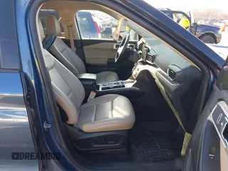 2020 Ford Explorer XLT with VIN 1FMSK8DH9LGB40475, listed as a IAAI auction lot 41138954 with 77,083 mi miles. Bid and sale history available at carsss.com. Image 5.