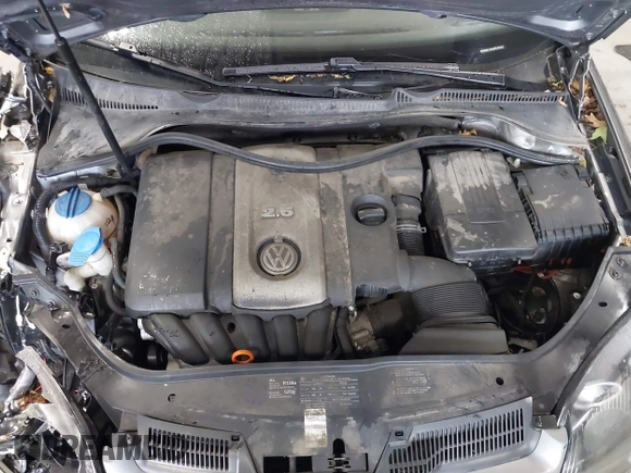 2009 Volkswagen Rabbit S with VIN WVWDB71K39W142437, listed as a IAAI auction lot 42426555 with 154,571 mi miles and . Bid and sale history available at DreamBid. Image 10.