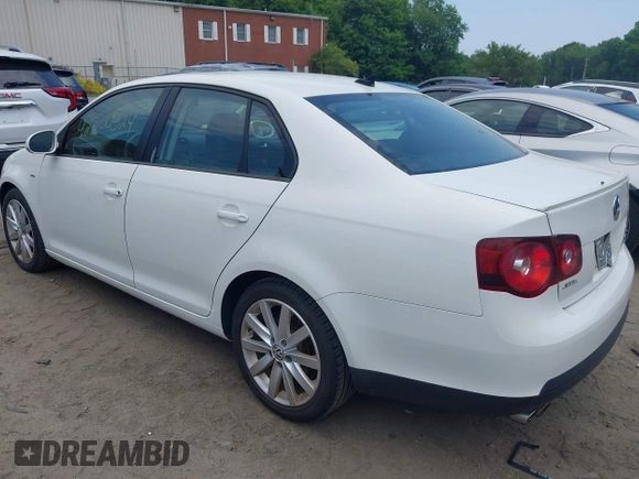 2010 Volkswagen Jetta Wolfsburg Edition with VIN 3VWRJ7AJ1AM152563, listed as a IAAI auction lot 42500824 with 165,125 mi miles and . Bid and sale history available at DreamBid. Image 3.