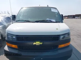2022 Chevrolet City Express Cargo z VIN 1GCZGGFP5N1163745, wystawiony jako IAAI lot #37373527 z przebiegiem 9358 mil mil oraz . Historia ofert i sprzedaży dostępna na DreamBid. Obrazek 13.
