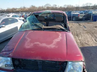 1998 Toyota Tacoma with VIN 4TAWN72NXWZ086401, listed as a IAAI auction lot 41697766 with Not Provided miles and . Bid and sale history available at DreamBid. Image 6.