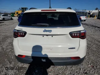 2020 Jeep Compass Altitude with VIN 3C4NJCBB8LT169550, listed as a Copart auction lot 86330194 with 59,252 mi miles and Salvage Title. Bid and sale history available at carsss.com. Image 6.