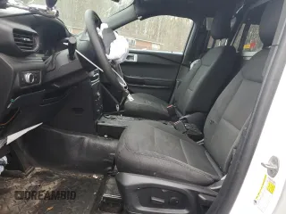 2022 Ford Police Interceptor Utility z VIN 1FM5K8AW1NNA02279, wystawiony jako Copart lot #51058345 z przebiegiem 51 337 mil mil oraz Czysty tytuł • Clean title. Historia ofert i sprzedaży dostępna na DreamBid. Obrazek 7.