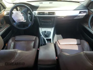 2006 BMW 3 Series 325i с VIN WBAVB13536PS66610, выставлен на аукционе Copart как лот 62310295 с пробегом 252 873 миль миль и Списание • Salvage title. История ставок и продаж доступна на DreamBid. Изображение 8.