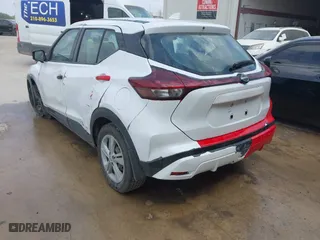 2022 Nissan Kicks S with VIN 3N1CP5BVXNL487512, listed as a IAAI auction lot 42067716 with 66,236 mi miles. Bid and sale history available at carsss.com. Image 3.