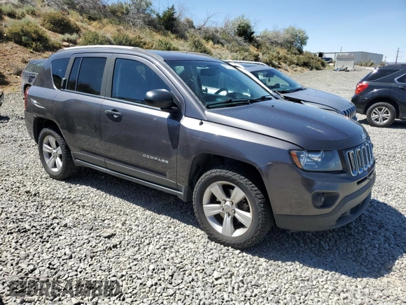 2016 Jeep Compass Sport с VIN 1C4NJDBB5GD798992, выставлен на аукционе Copart как лот 61777825 с пробегом 107 541 миль миль и Списание • Salvage title. История ставок и продаж доступна на DreamBid. Изображение 4.