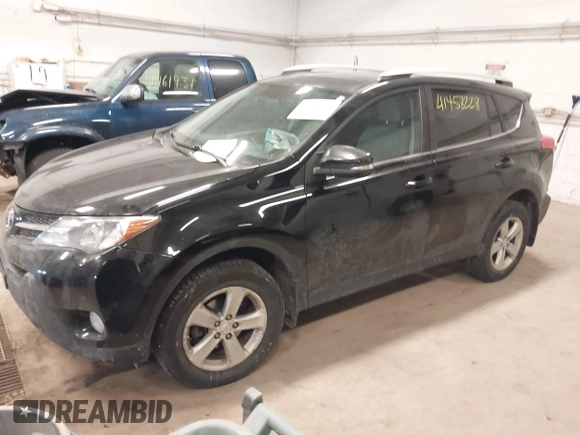 2014 Toyota RAV4 XLE with VIN 2T3RFREVXEW163532, listed as a IAAI auction lot 41458228 with 163,851 mi miles. Bid and sale history available at carsss.com. Image 2.