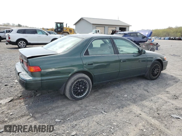 2001 Toyota Camry CE with VIN 4T1BG22K51U813533, listed as a Copart auction lot 53933705 with 200,769 mi miles and Salvage Title. Bid and sale history available at carsss.com. Image 3.