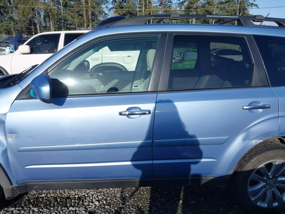 2011 Subaru Forester X Premium с VIN JF2SHADC3BH740353, выставлен на аукционе IAAI как лот 42000278 с пробегом 65 024 миль миль и . История ставок и продаж доступна на DreamBid. Изображение 14.