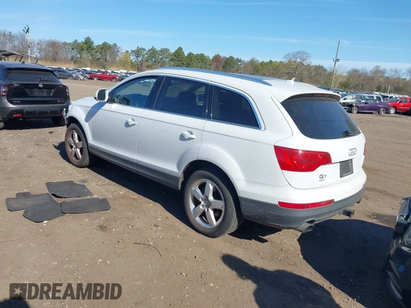 2013 Audi Q7 Premium Plus z VIN WA1LGAFE7DD000118, wystawiony jako IAAI lot #42061733 z przebiegiem 126 673 mil mil oraz . Historia ofert i sprzedaży dostępna na DreamBid. Obrazek 3.