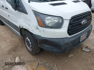 2019 Ford Transit z VIN 1FTYR2CM8KKA13993, wystawiony jako IAAI lot #41955116 z przebiegiem 91 395 mil mil oraz . Historia ofert i sprzedaży dostępna na DreamBid. Obrazek 6.