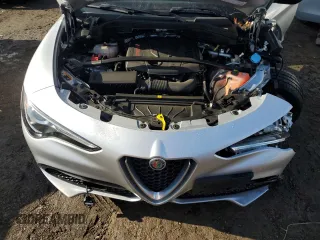 2019 Alfa Romeo Stelvio Ti z VIN ZASPAKBN2K7C40054, wystawiony jako Copart lot #86020774 z przebiegiem 16 135 mil mil oraz Szkody całkowita. Historia ofert i sprzedaży dostępna na DreamBid. Obrazek 12.
