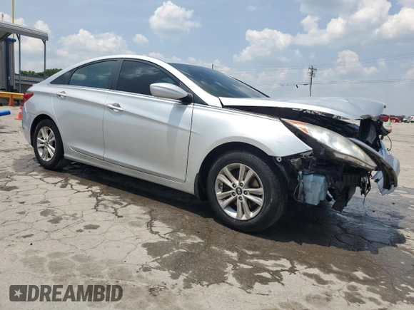 2013 Hyundai Sonata GLS z VIN 5NPEB4AC4DH718112, wystawiony jako Copart lot #59564415 z przebiegiem 120 955 mil mil oraz Szkoda całkowita • Salvage title. Historia ofert i sprzedaży dostępna na DreamBid. Obrazek 4.