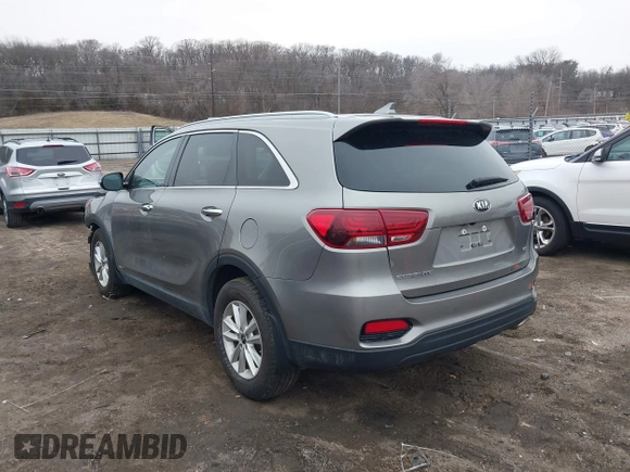 2019 Kia Sorento LX with VIN 5XYPGDA33KG508972, listed as a IAAI auction lot 41511319 with 88,285 mi miles. Bid and sale history available at carsss.com. Image 3.
