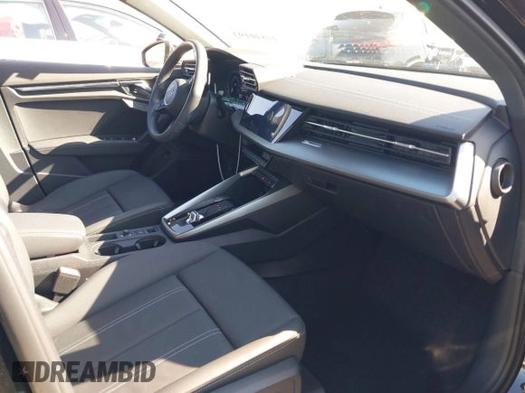 2023 Audi A3 Premium z VIN WAUAUDGY1PA037278, wystawiony jako IAAI lot #41840193 z przebiegiem 16 008 mil mil oraz . Historia ofert i sprzedaży dostępna na DreamBid. Obrazek 5.