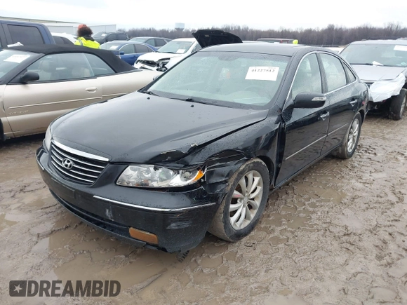 2008 Hyundai Azera Limited with VIN KMHFC46F68A296437, listed as a IAAI auction lot 41227512 with 139,672 mi miles. Bid and sale history available at carsss.com. Image 2.
