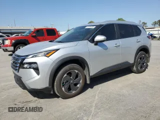 2024 Nissan Rogue SV z VIN 5N1BT3BA0RC738931, wystawiony jako Copart lot #52739195 z przebiegiem 3186 mil mil oraz Tytuł czysty. Historia ofert i sprzedaży dostępna na DreamBid. Obrazek 1.