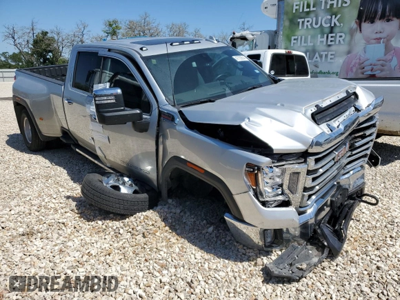 2022 GMC Sierra 3500HD SLT z VIN 1GT49UEY5NF360897, wystawiony jako Copart lot #47723514 z przebiegiem 8272 mil mil oraz Szkody całkowita. Historia ofert i sprzedaży dostępna na DreamBid. Obrazek 1.