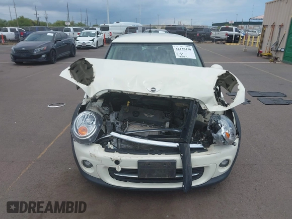 2012 MINI Hardtop with VIN WMWSU3C54CT262450, listed as a IAAI auction lot 42148430 with 55,250 mi miles and . Bid and sale history available at DreamBid. Image 13.
