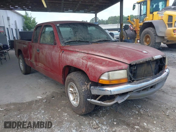 2000 Dodge Dakota with VIN 1B7GL22X2YS587779, listed as a IAAI auction lot 42231475 with 179,200 mi miles and . Bid and sale history available at carsss.com. Image 1.